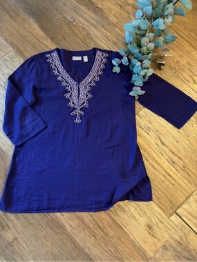 Chico’s Dark Purple V Neck Embellished Cotton Tunic Size 1 Reg 8/10 Med